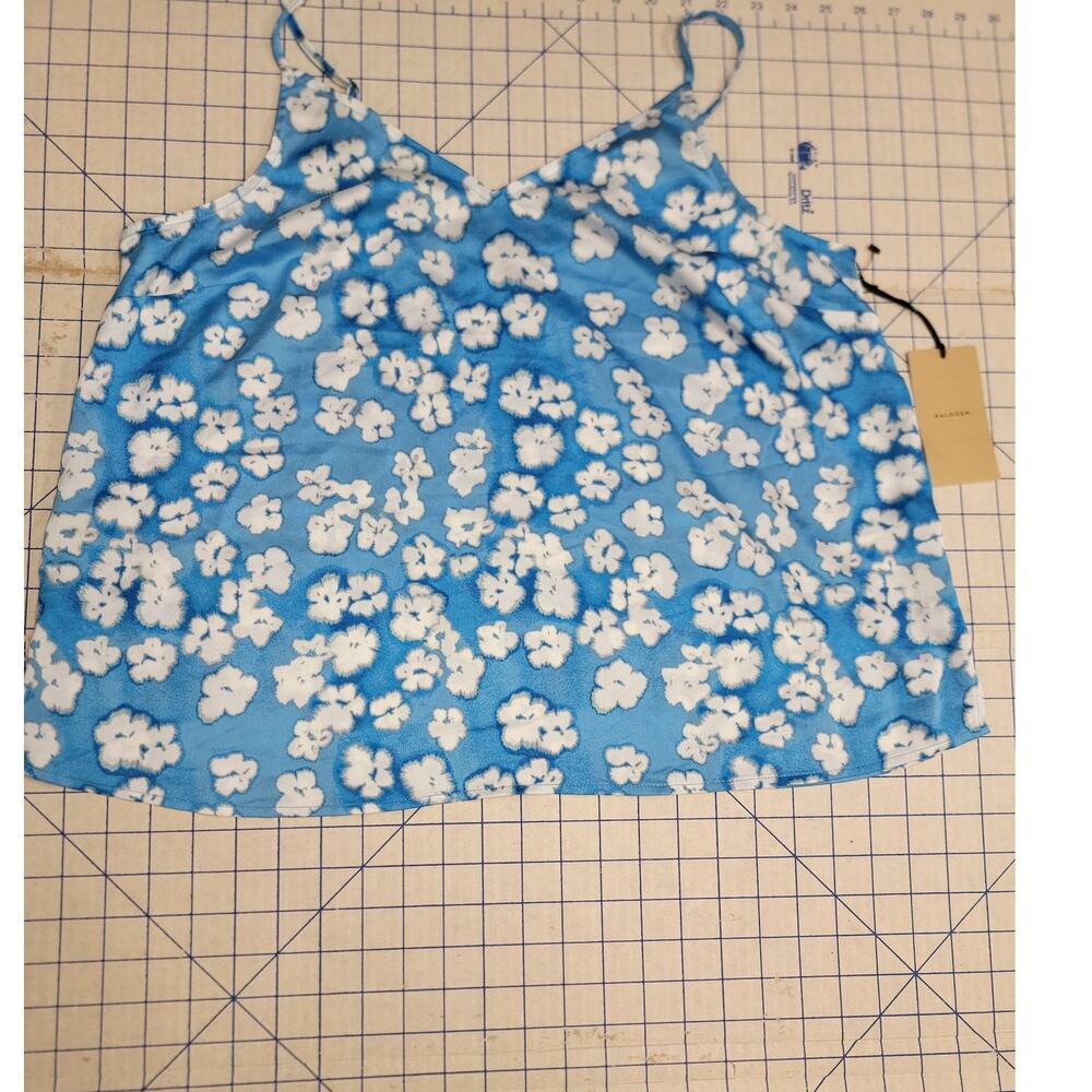 Halogen Cami Top Women's Size 1 Blue Floral Sleeveless Spaghetti Strap Blouse